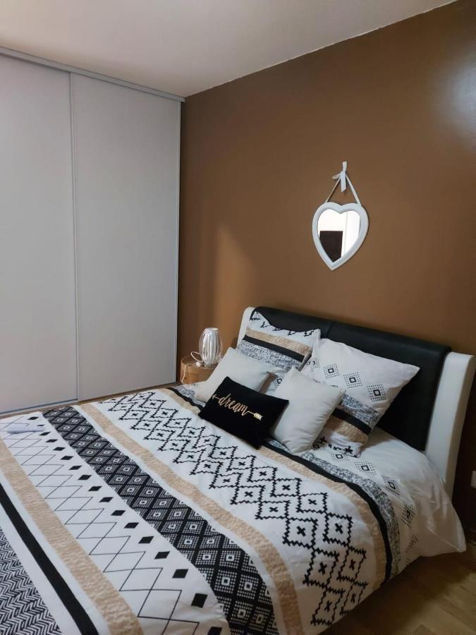 Apppartement Cosy 72M2 Apartment Тарб Екстериор снимка